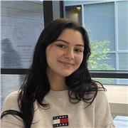 étudiante a l’IESEG Lille, je peux donner des cours particuliers en primaire/college. Je suis très bonne élève et patiente